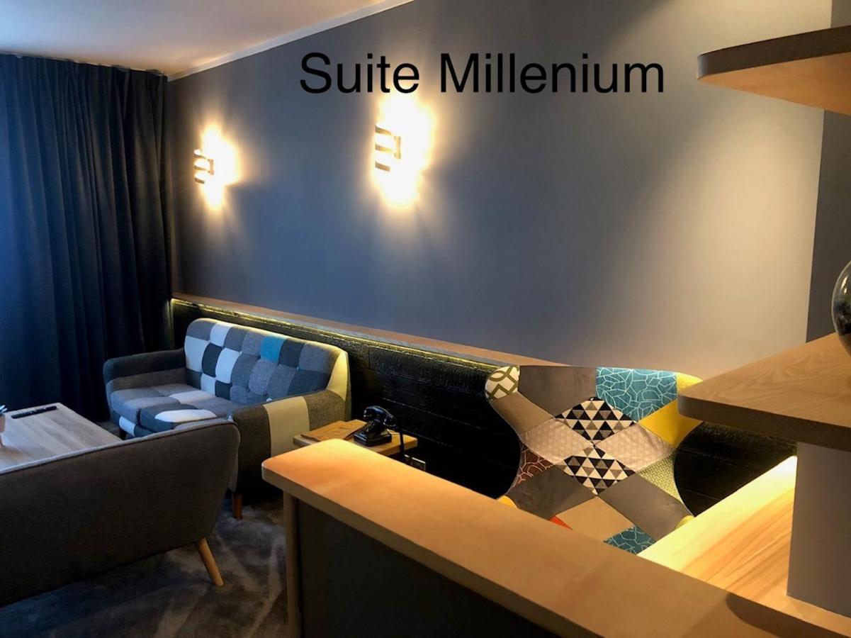 אומונט-אוברק Logis Hotel Et Spa Chez Camillou מראה חיצוני תמונה