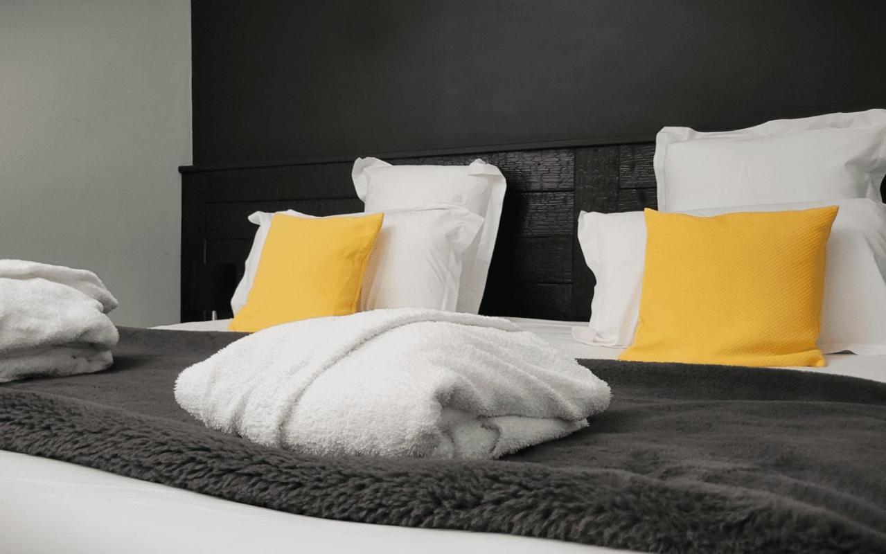 אומונט-אוברק Logis Hotel Et Spa Chez Camillou חדר תמונה